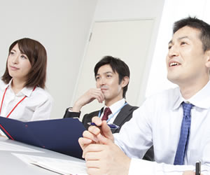 三人で責めるの面接官