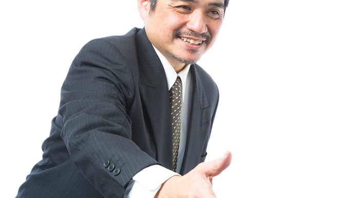 握手を求めてきた男性上司