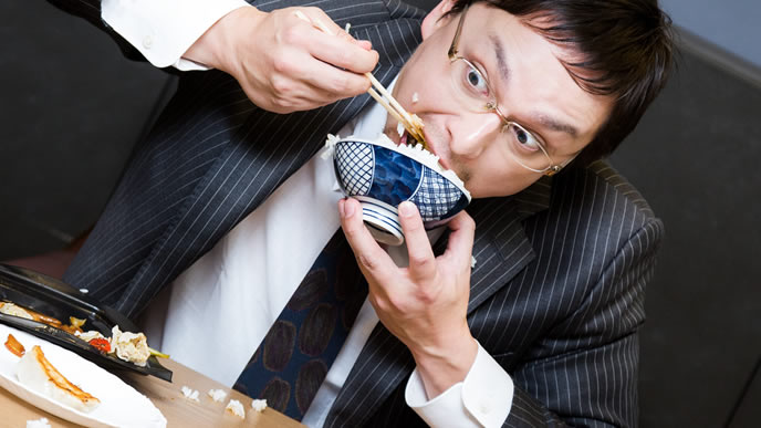 食べ方が汚い男性