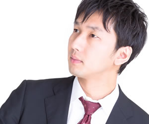 フレッシュな髪型をした男性