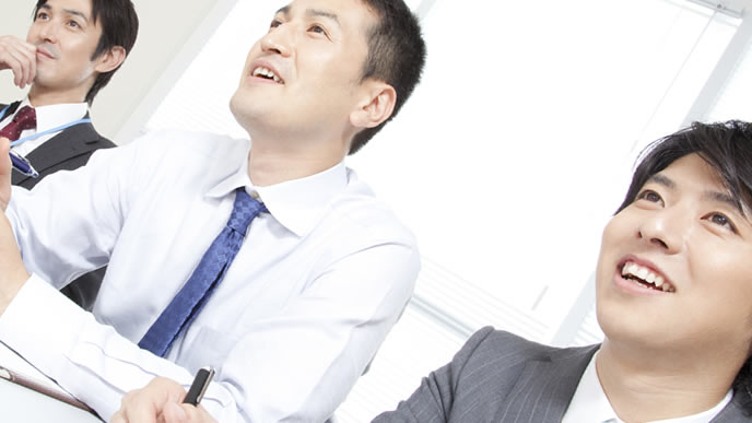 就活生を面接する企業の採用担当者