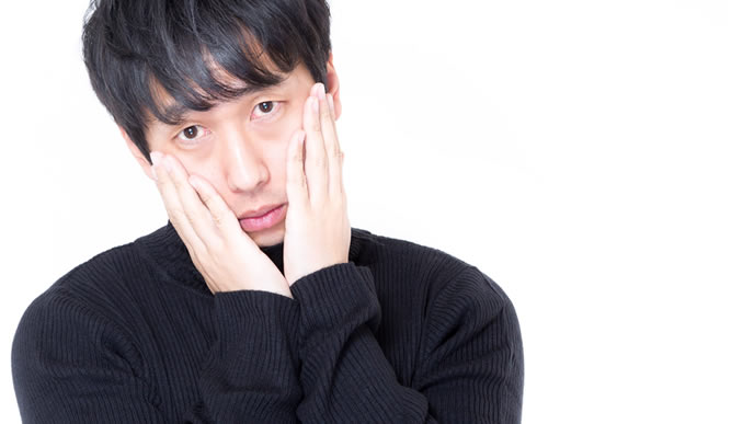 考えることが多すぎて困ってしまう男性