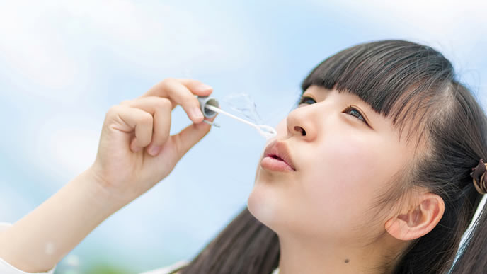 やってみたい夢に想いをはせる女性