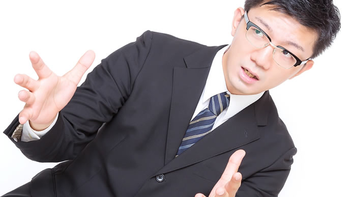 積極的に企業の説明をする人事担当者