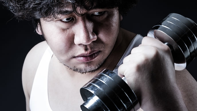 就職するために気合を入れている男性