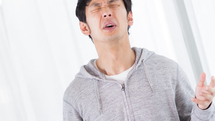 雇用保険の期間が少し足りなかった男性