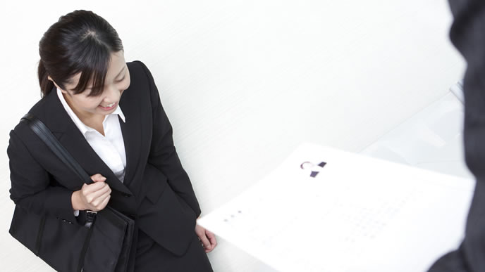 採用面接を受けにきた就活生