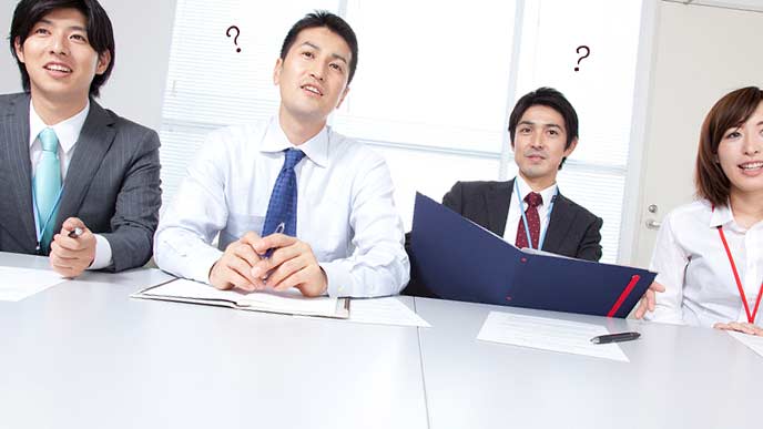 並ぶ面接担当者