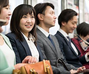 朝の電車の様子