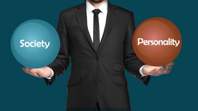 社会と個人のバランスをとる男性